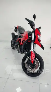 HYPERMOTARD 821