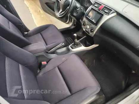 CITY 1.5 DX Sedan 16V