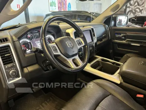 Classic 5.7 V8 32V 4P HEMI LARAMIE AUTOMÁTICO