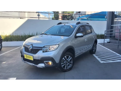 Renault STEPWAY ICONIC FLEX 1.6 16V AUTOMATICO 4 portas