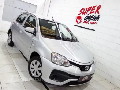 Toyota ETIOS HATCH - 1.3 X 16V 4P MANUAL 4 portas