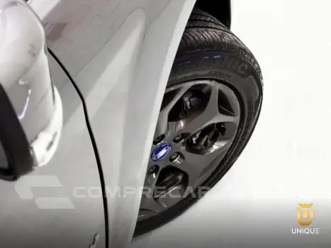 FOCUS HATCH - 2.0 TITANIUM HATCH 16V 4P AUTOMÁTICO
