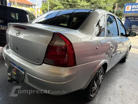 CORSA 1.4 MPFI Premium Sedan 8V