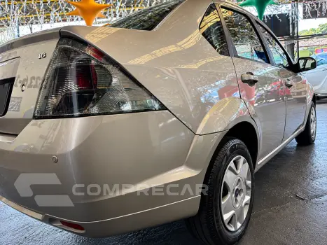 FIESTA 1.6 Rocam Sedan 8V