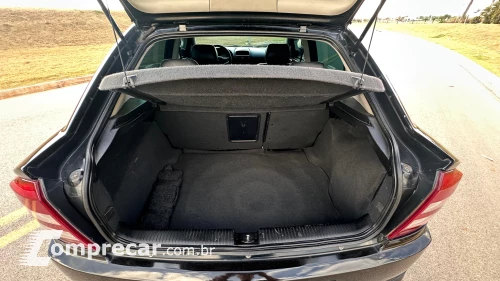 ASTRA 2.0 MPFI Elegance 8V