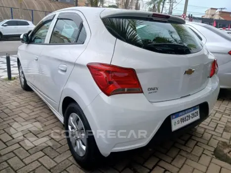 ONIX - 1.0 MPFI LT 8V 4P MANUAL