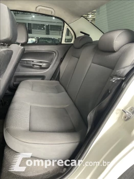 VOYAGE 1.0 MI 8V FLEX 4P MANUAL
