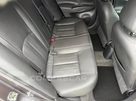 VERSA SL 1.6 16V FlexStart 4p Aut.