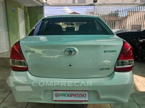 ETIOS SEDAN - 1.5 XS SEDAN 16V 4P AUTOMÁTICO