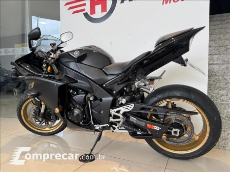 YZF R1