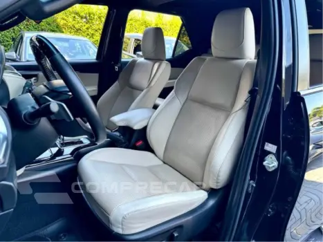 HILUX SW4 2.8 D-4D TURBO DIESEL DIAMOND 7L 4X4 AUTOMÁTICO