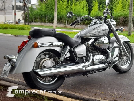 Shadow 750