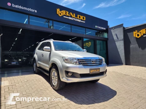 Hilux SW4 SR 4x2 2.7/ 2.7 Flex 16V Aut.