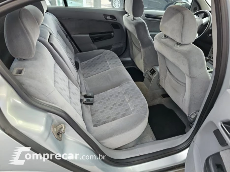 VECTRA 2.0 MPFI Elegance 8V