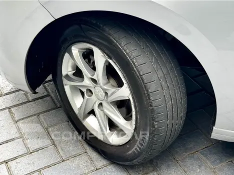 208 1.5 ALLURE 8V FLEX 4P MANUAL