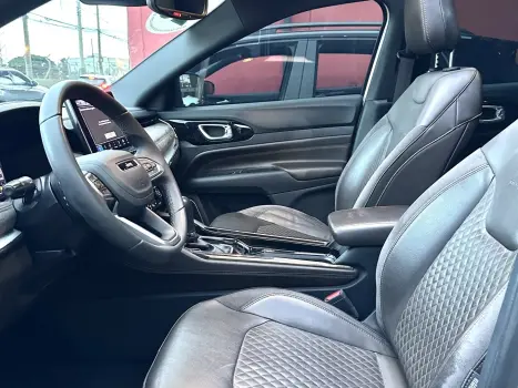 COMMANDER 1.3 T270 TURBO FLEX OVERLAND AT6