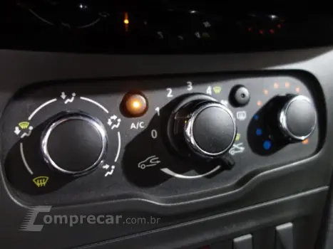 LOGAN - 1.0 12V SCE ZEN MANUAL