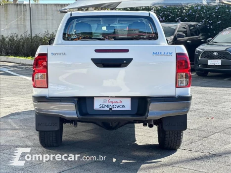 HILUX 2.8 D-4D TURBO DIESEL CD POWER PACK 4X4 MAN