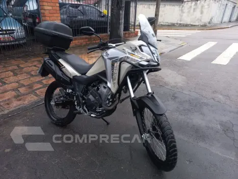 XRE 300  ADV SANHARA