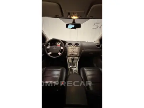 FOCUS 2.0 TITANIUM HATCH 16V FLEX 4P AUTOMÁTICO