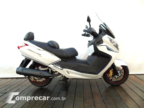 DAFRA MAXSYM 400i