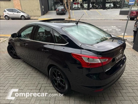 FOCUS 2.0 Titanium Plus Sedan 16V