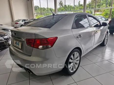 Cerato Sedan 1.6 16V 4P SX3 AUTOMÁTICO