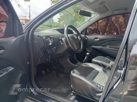 ETIOS SEDAN - 1.5 XS SEDAN 16V 4P MANUAL