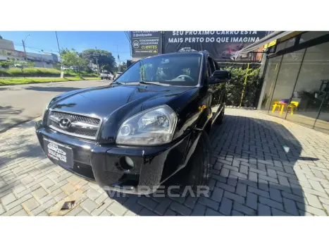 Hyundai TUCSON 2.0 MPFI GL 16V 142CV 2WD GASOLINA 4P AUTOMÁTICO 4 portas