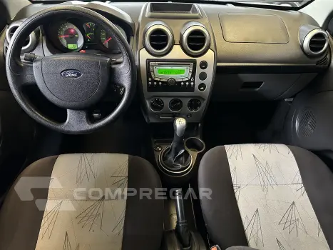FIESTA 1.6 MPI Class Hatch 8V