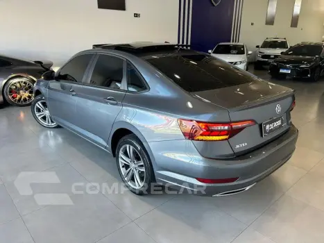 JETTA R-LINE 250 TSI 1.4 FLEX 16V AUT.