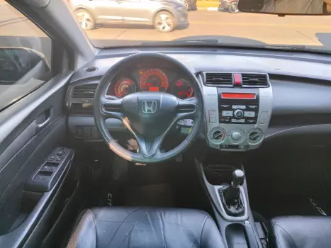 CITY Sedan LX 1.5 Flex 16V 4p Mec.