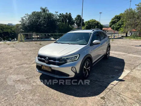 Volkswagen NIVUS 1.0 200 TSI Highline 4 portas