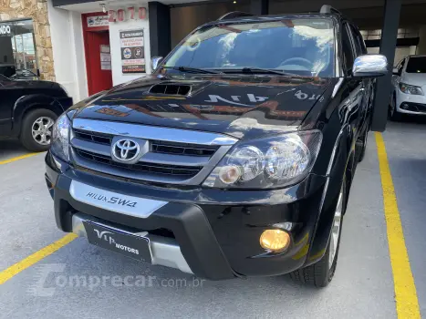 HILUX 2.8 SW4 4X4 8V