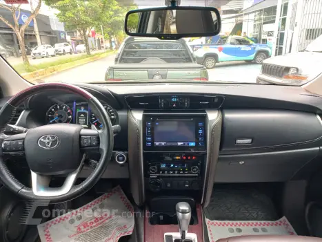 HILUX SW4 2.8 SRX 4X4 7 Lugares 16V Turbo Intercooler