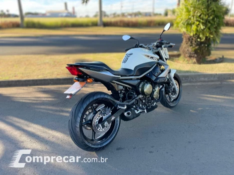 XJ6 N