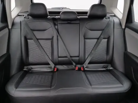 TAOS 1.4 250 TSI TOTAL FLEX COMFORTLINE AUTOMÁTICO