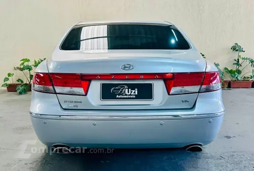 AZERA 3.3 MPFI GLS Sedan V6 24V