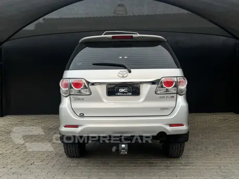 HILUX SW4 3.0 SRV 4X4 7 LUGARES 16V TURBO INTERCOOLER DIESEL