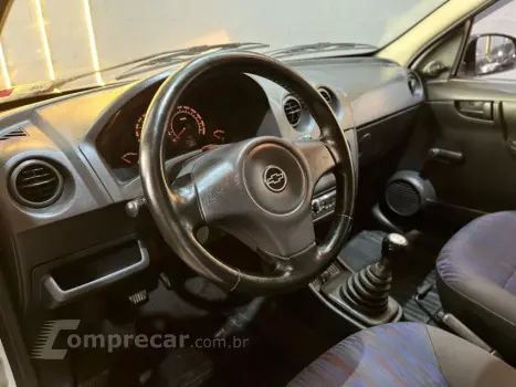 CELTA 1.0 MPFI Life 8V