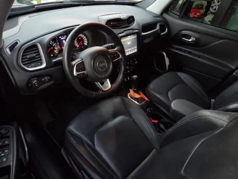 Renegade Longitude 1.8 4x2 Flex 16V Aut.