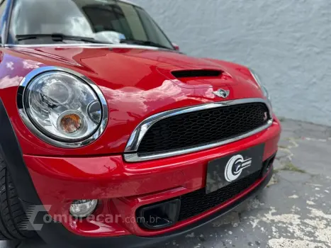 COOPER 1.6 S 16V TURBO GASOLINA 2P AUTOMÁTICO