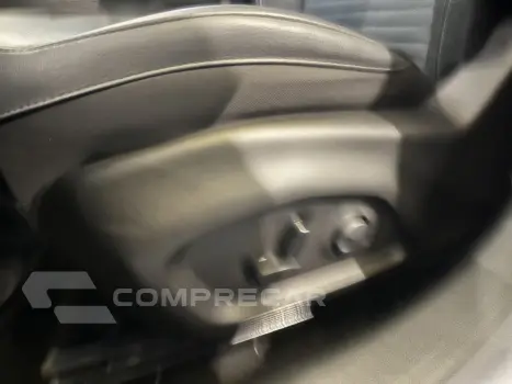 Commander 1.3 16V 4P FLEX T270 LONGITUDE TURBO AUTOMÁTICO AT