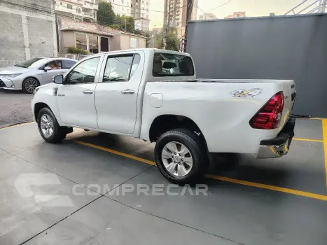 Hilux CD 4x4 2.8 Diesel Mec.