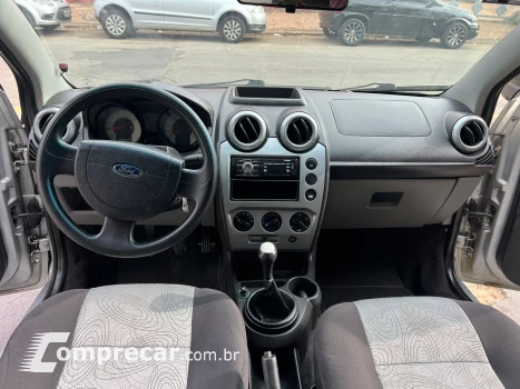 FIESTA 1.6 Rocam SE Sedan 8V