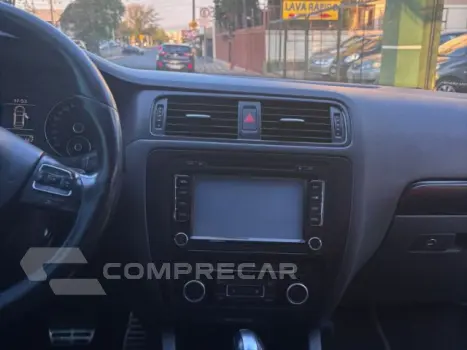 JETTA - 2.0 COMFORTLINE 4P TIPTRONIC