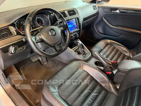 Jetta 2.0 Tsi Highline 211Cv Gasolina 4P Tiptronic