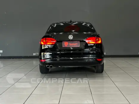 JETTA 2.0 TSI HIGHLINE 211CV GASOLINA 4P TIPTRONIC