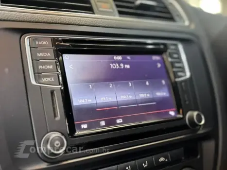 JETTA - 2.0 COMFORTLINE 4P TIPTRONIC