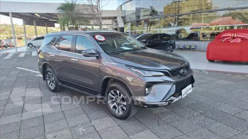 HILUX SW4 2.8 D-4D TURBO DIESEL SRX PLATINUM 7L 4